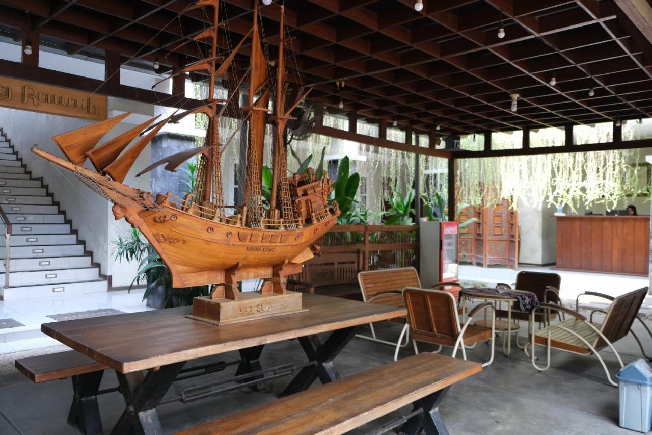 Nusantara Hotel Syariah Jepara Εξωτερικό φωτογραφία
